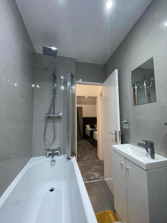 Tooting Lodge London - Cosy 2 Bedroom House With Garden, 5 Mins Walk To Tube Station Eksteriør bilde